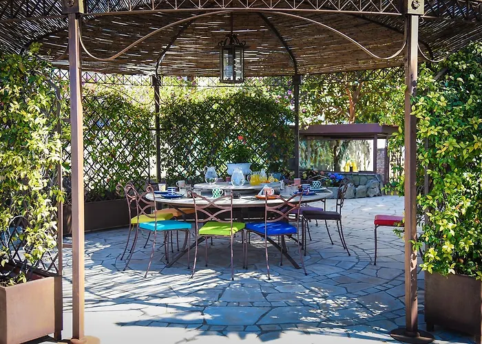 Bella Bed & Breakfast 4*